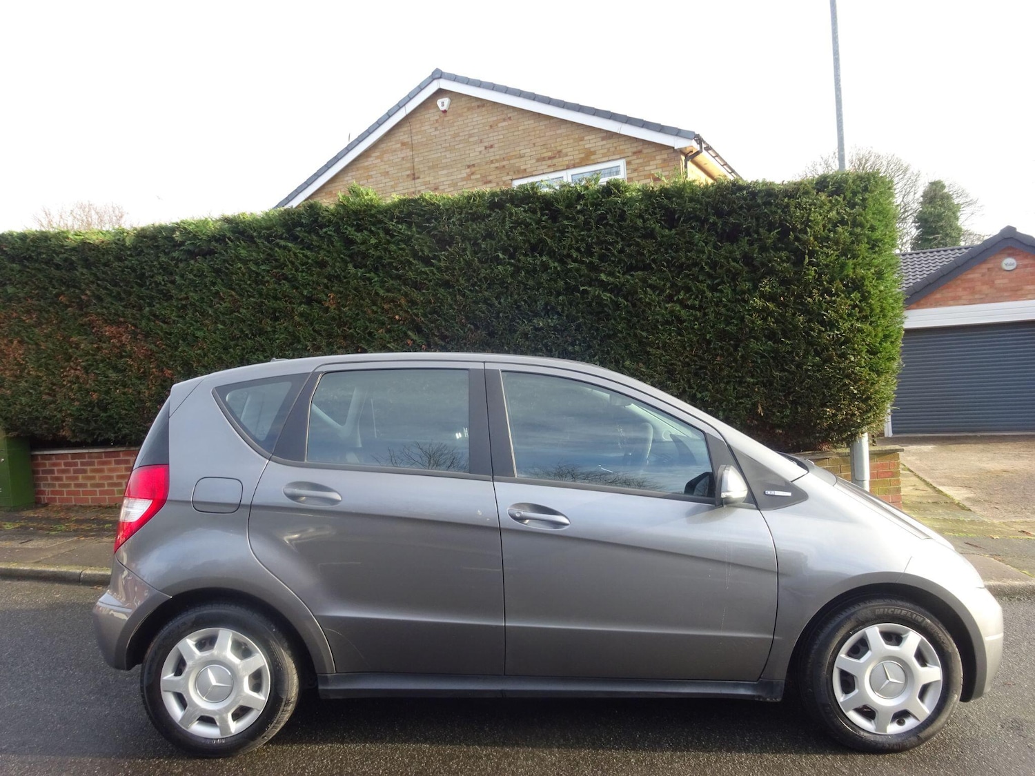 Used Mercedes-Benz A-Class 2011 for sale - 76743537: Photo 5