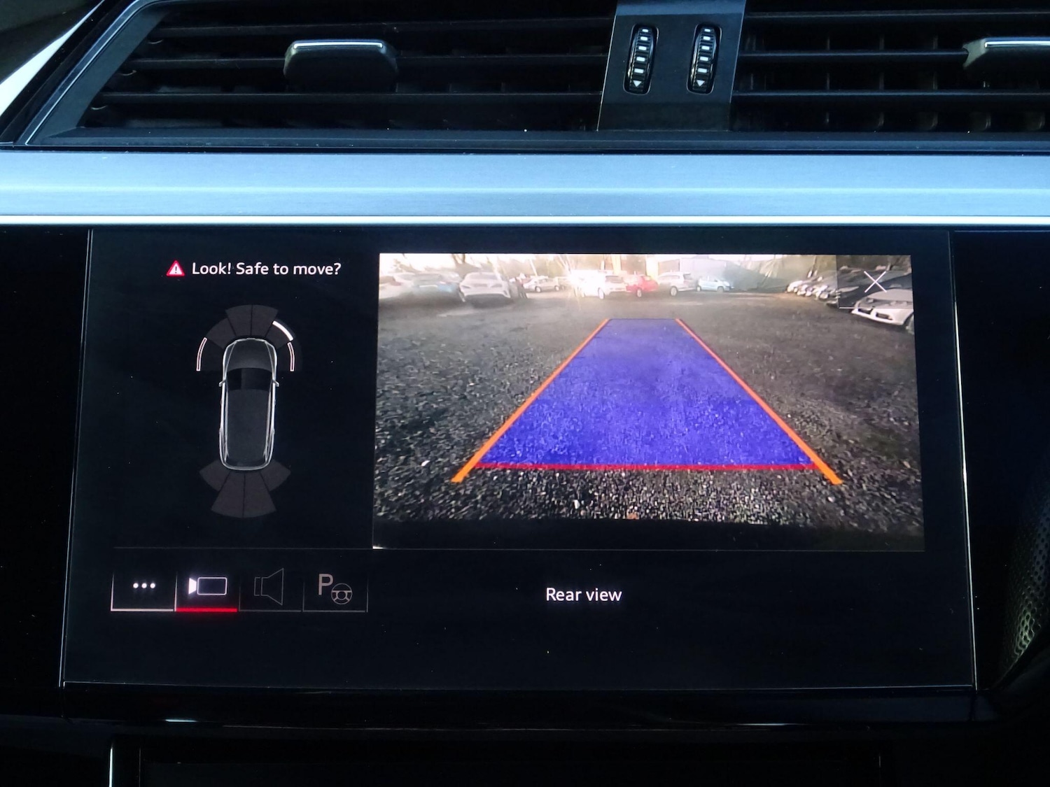 Used Audi e-tron 2021 for sale - 76849695: Photo 32