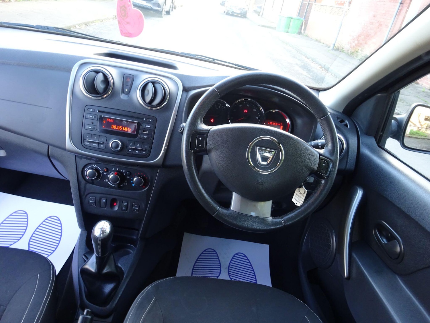 Used Dacia Sandero 2015 for sale - 76715448: Photo 11