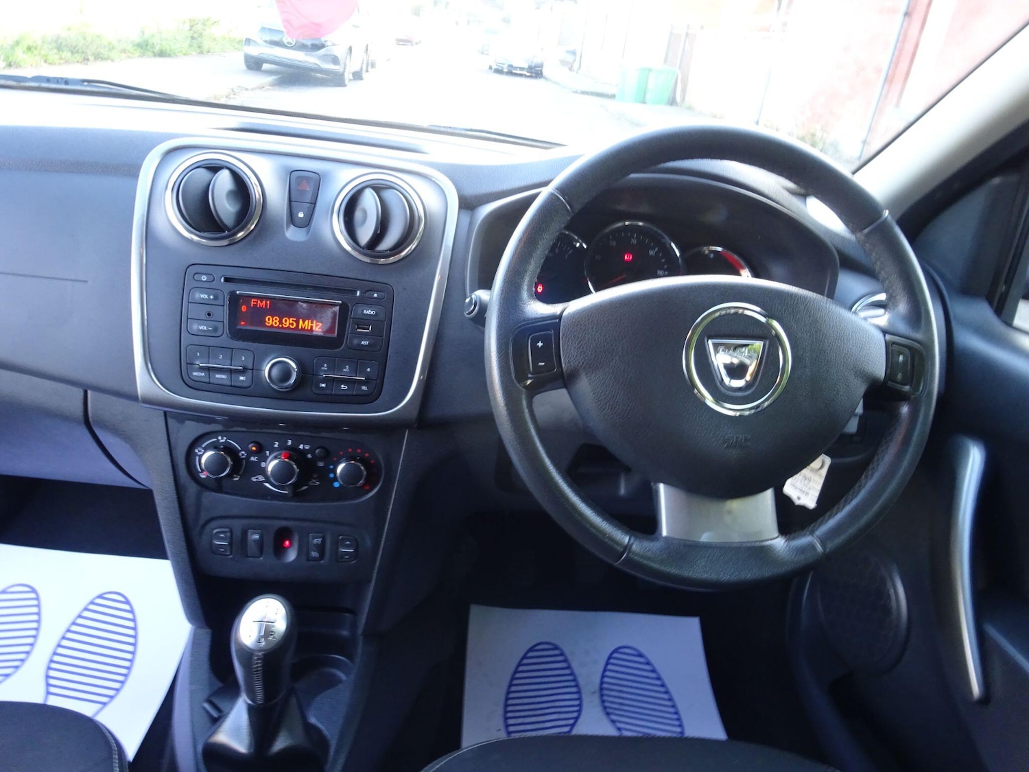Used Dacia Sandero 2015 for sale - 76715448: Photo 15