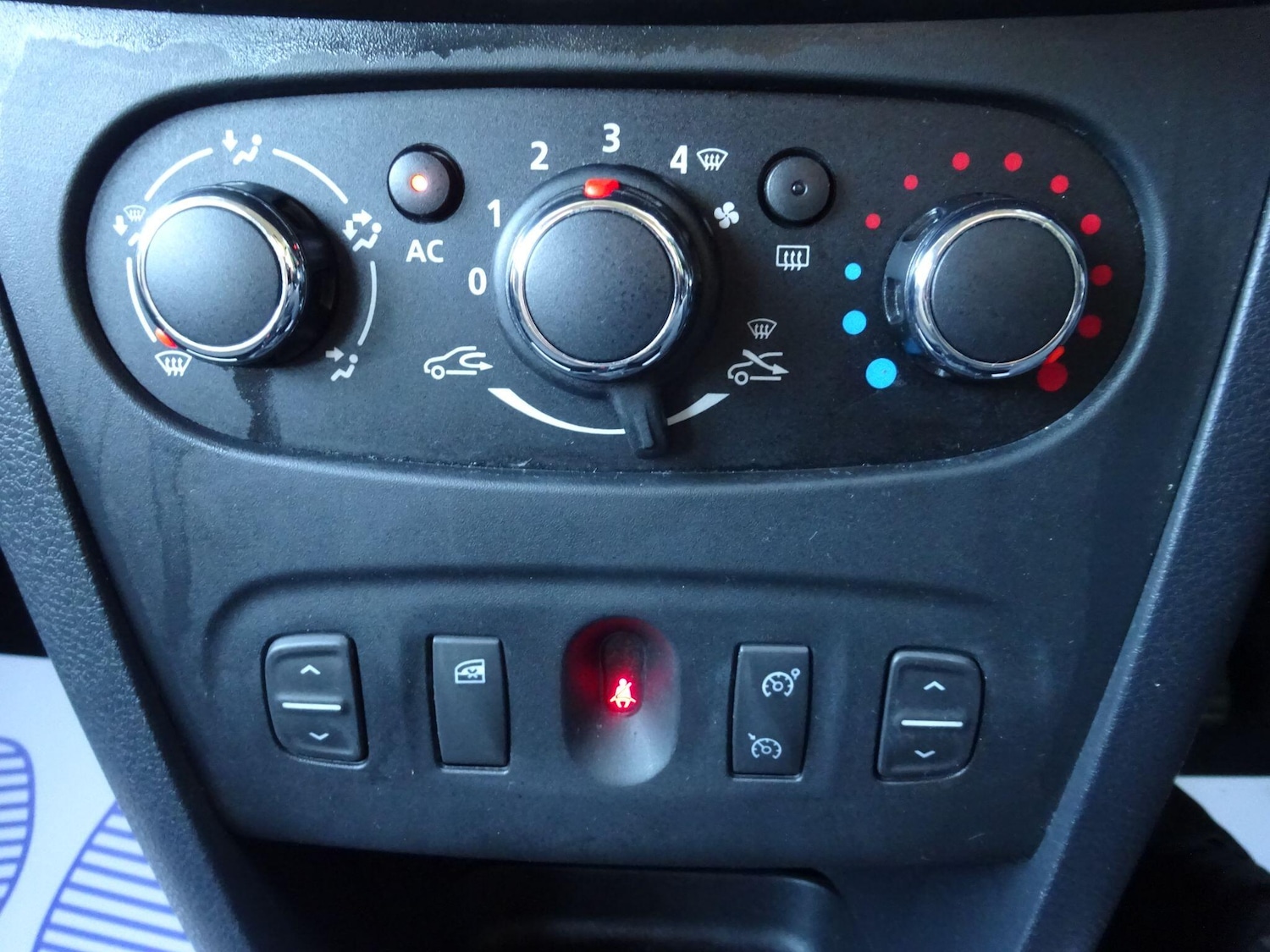 Used Dacia Sandero 2015 for sale - 76715448: Photo 20