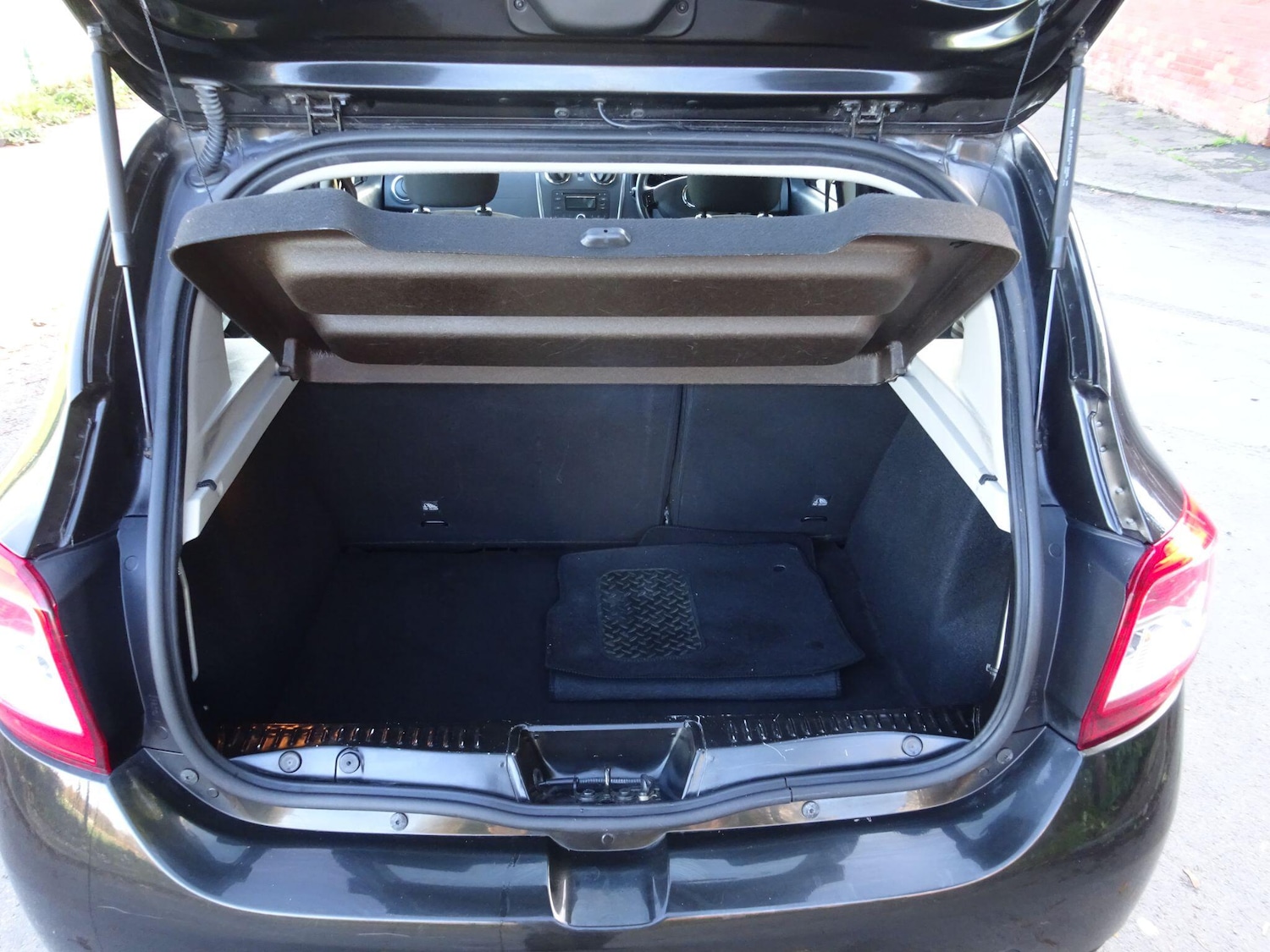 Used Dacia Sandero 2015 for sale - 76715448: Photo 27