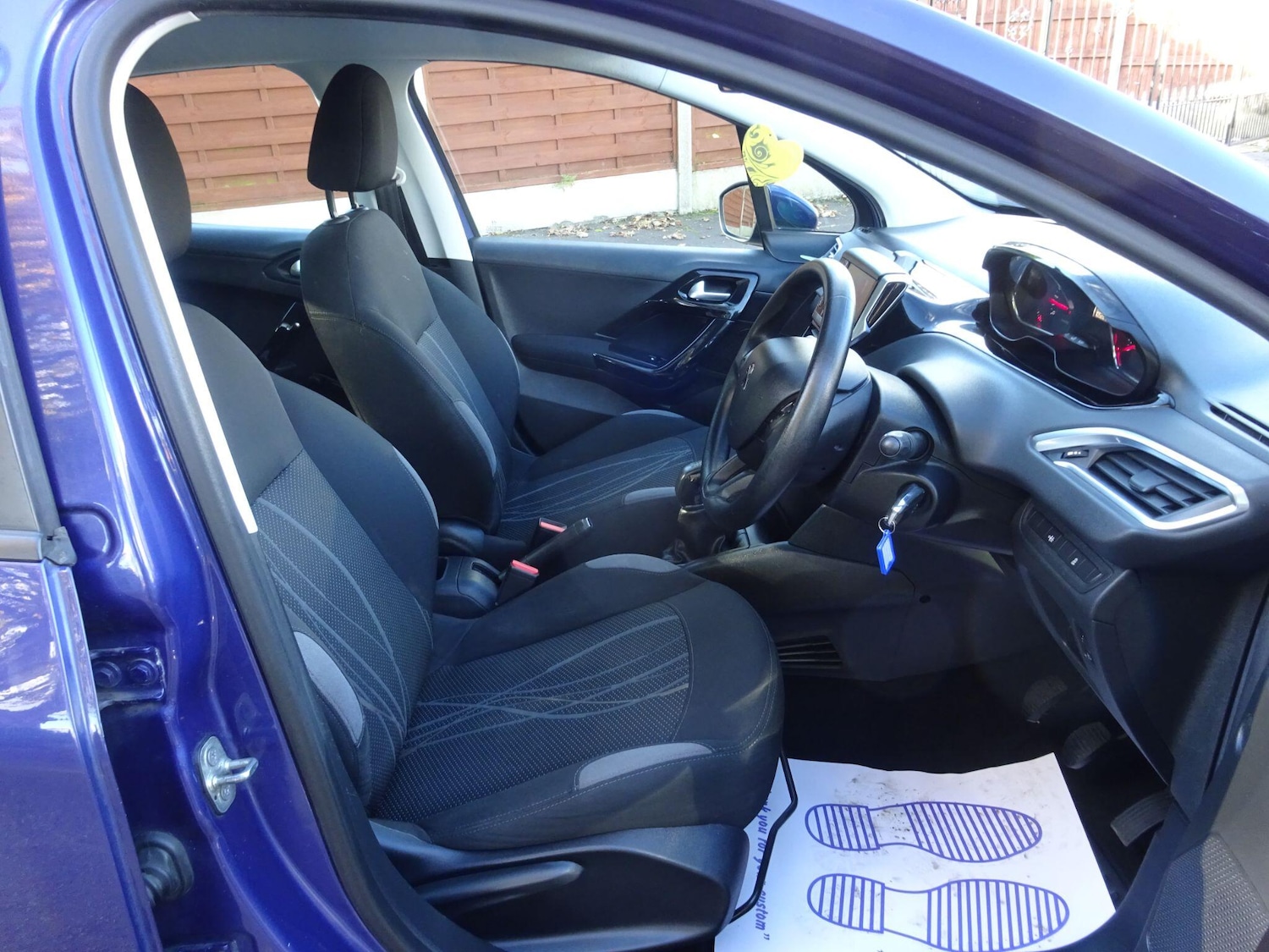 Used Peugeot 208 2014 for sale - 76714427: Photo 13