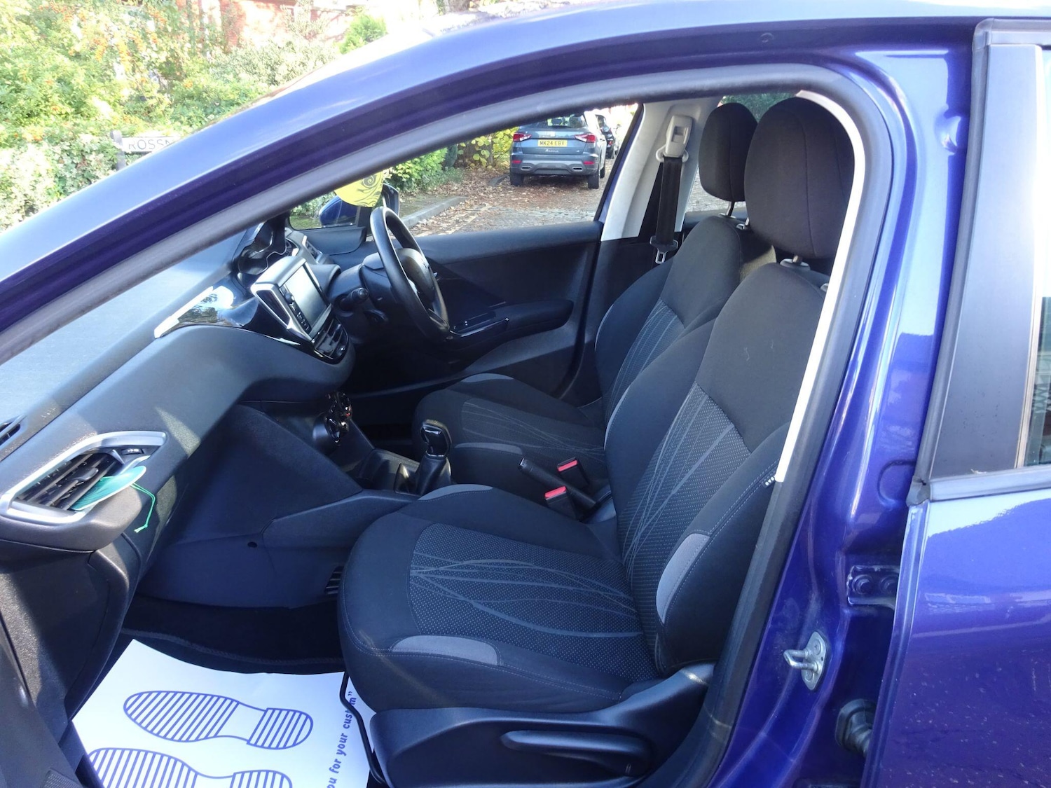 Used Peugeot 208 2014 for sale - 76714427: Photo 14