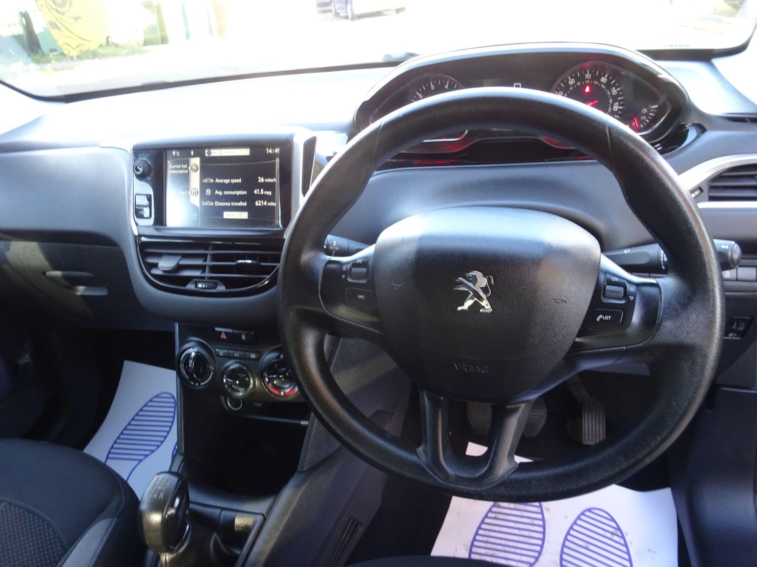 Used Peugeot 208 2014 for sale - 76714427: Photo 15