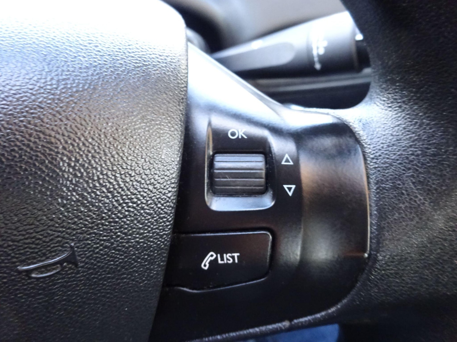 Used Peugeot 208 2014 for sale - 76714427: Photo 25