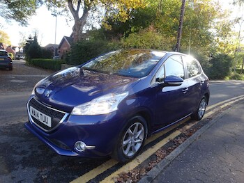 Used Peugeot 208 2014 for sale - 76714427: Photo