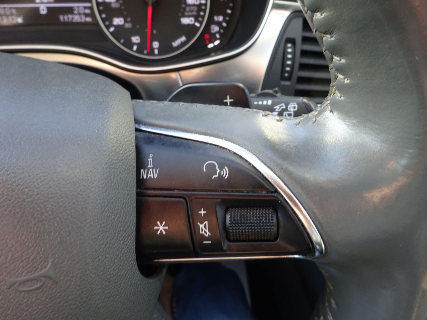 Used Audi A6 Avant 2012 for sale - 77109353: Photo 24