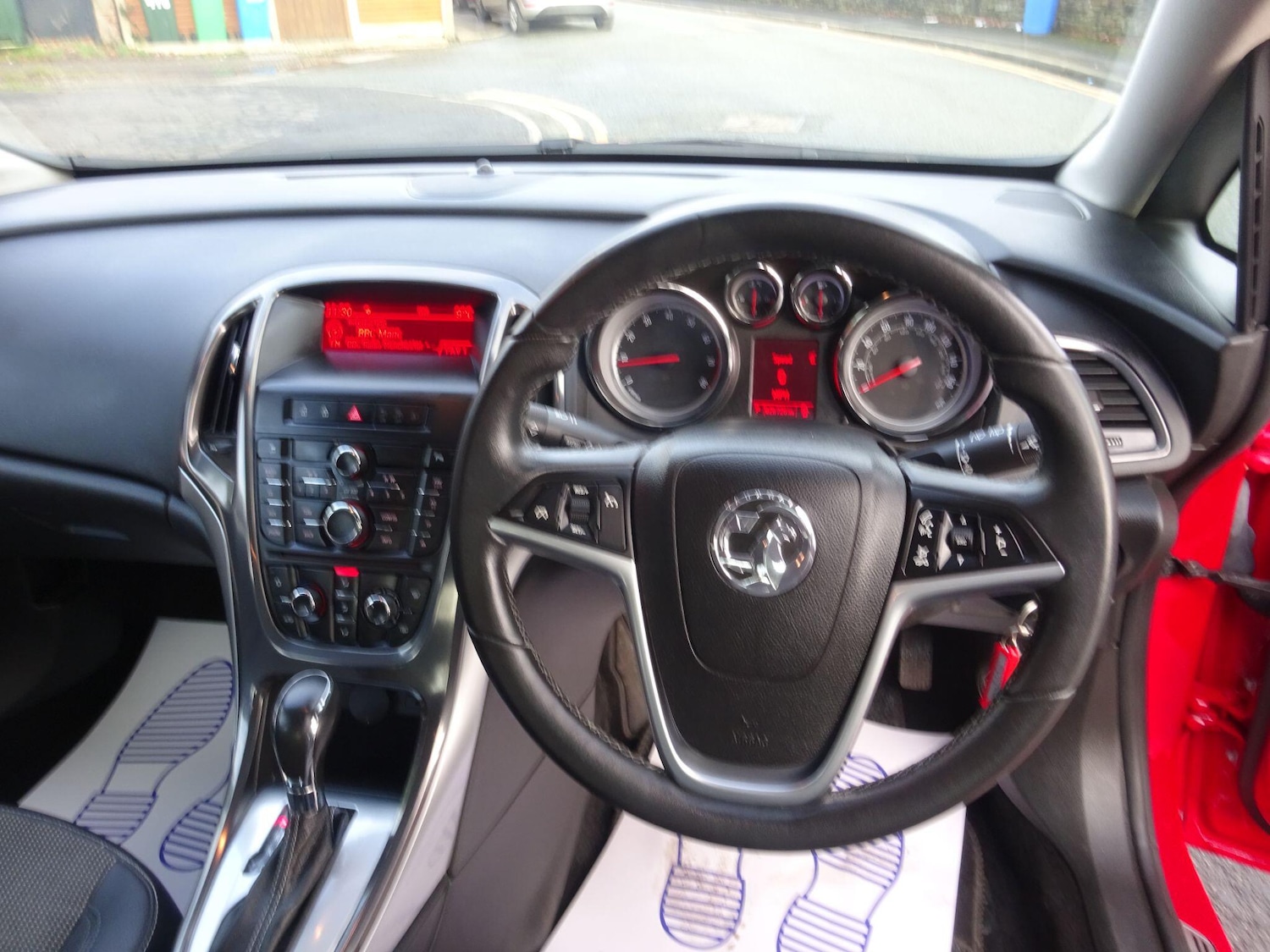 Used Vauxhall Astra 2012 for sale - 77377130: Photo 11