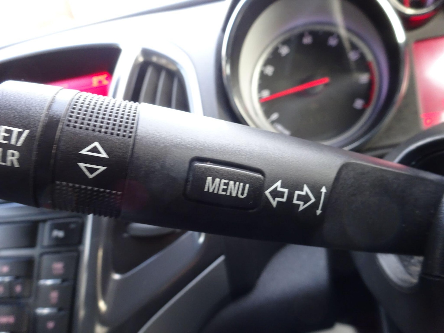 Used Vauxhall Astra 2012 for sale - 77377130: Photo 21