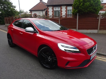 Used Volvo V40 2017 for sale - 79295910: Photo