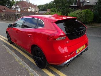 Used Volvo V40 2017 for sale - 79295910: Photo
