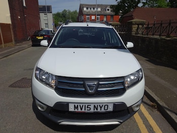 Used Dacia Sandero Stepway 2015 for sale - 78759636: Photo