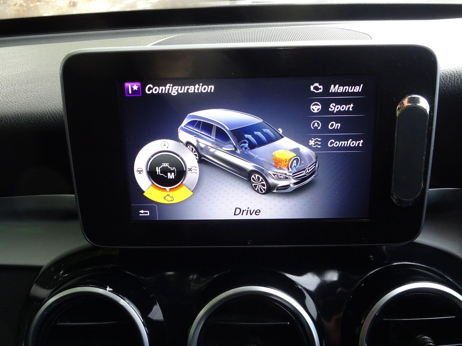 Used Mercedes-Benz C Class 2015 for sale - 76714550: Photo 24