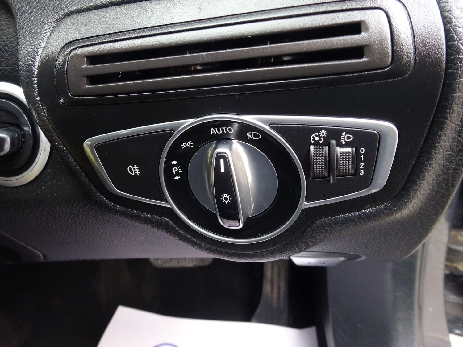 Used Mercedes-Benz C Class 2015 for sale - 76714550: Photo 34