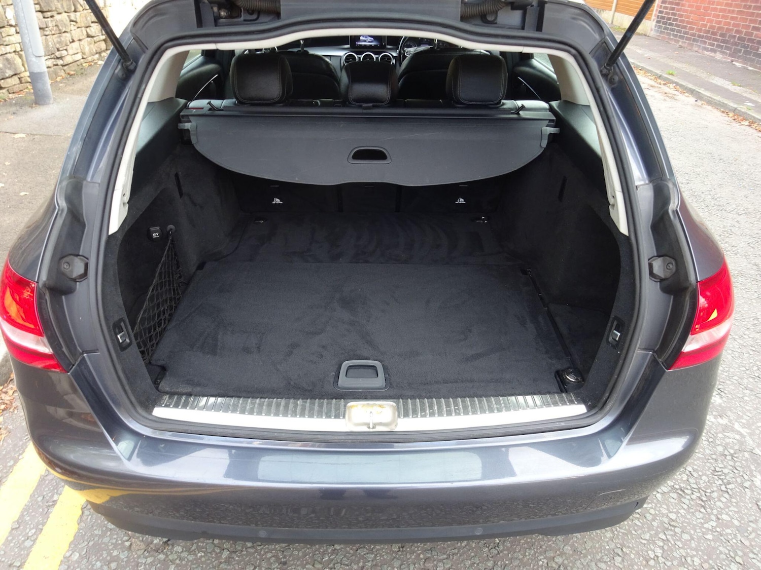 Used Mercedes-Benz C Class 2015 for sale - 76714550: Photo 43