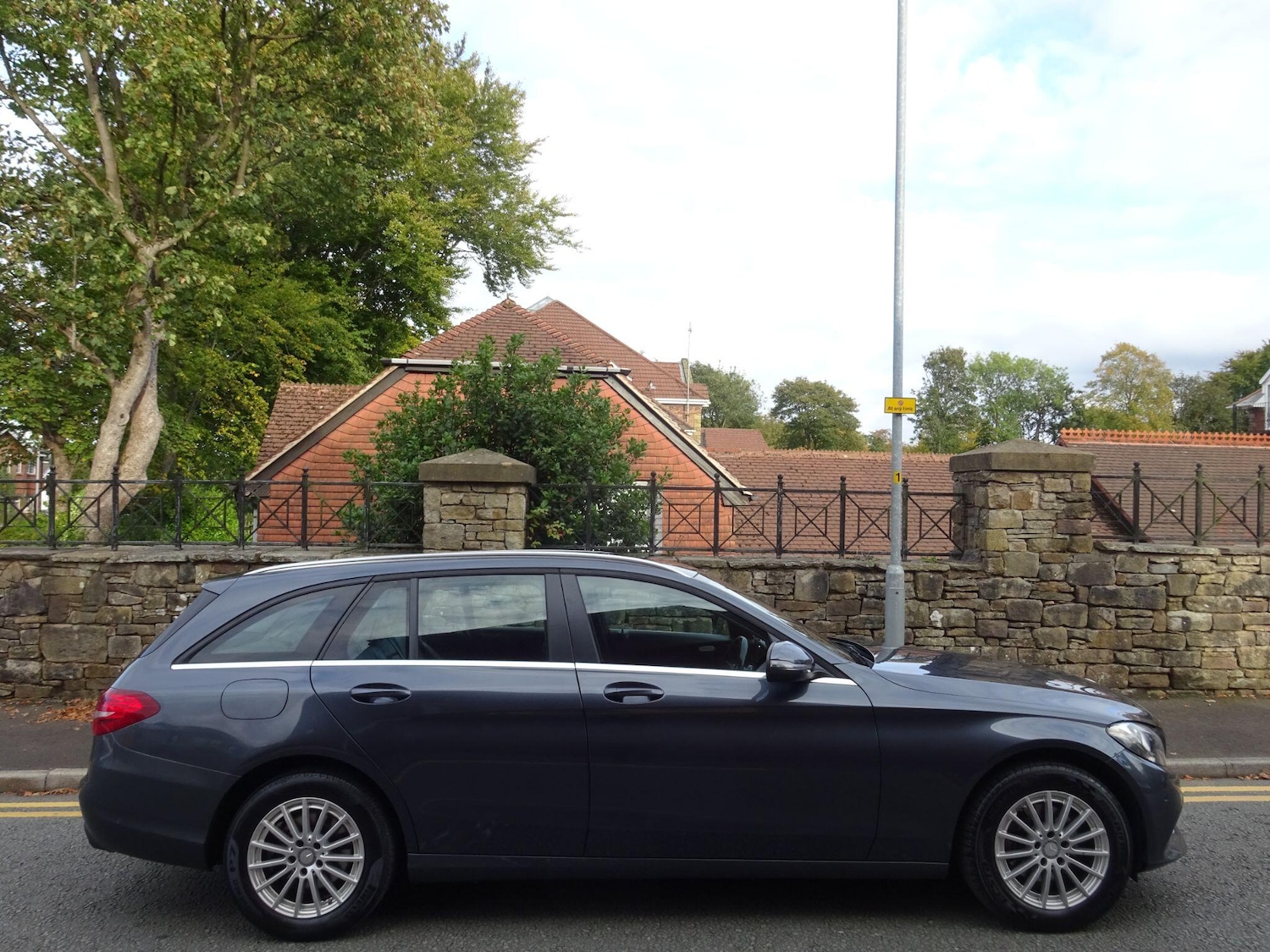 Used Mercedes-Benz C Class 2015 for sale - 76714550: Photo 5