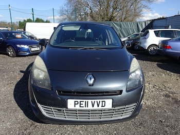 Used Renault Grand Scenic 2011 for sale - 77754312: Photo