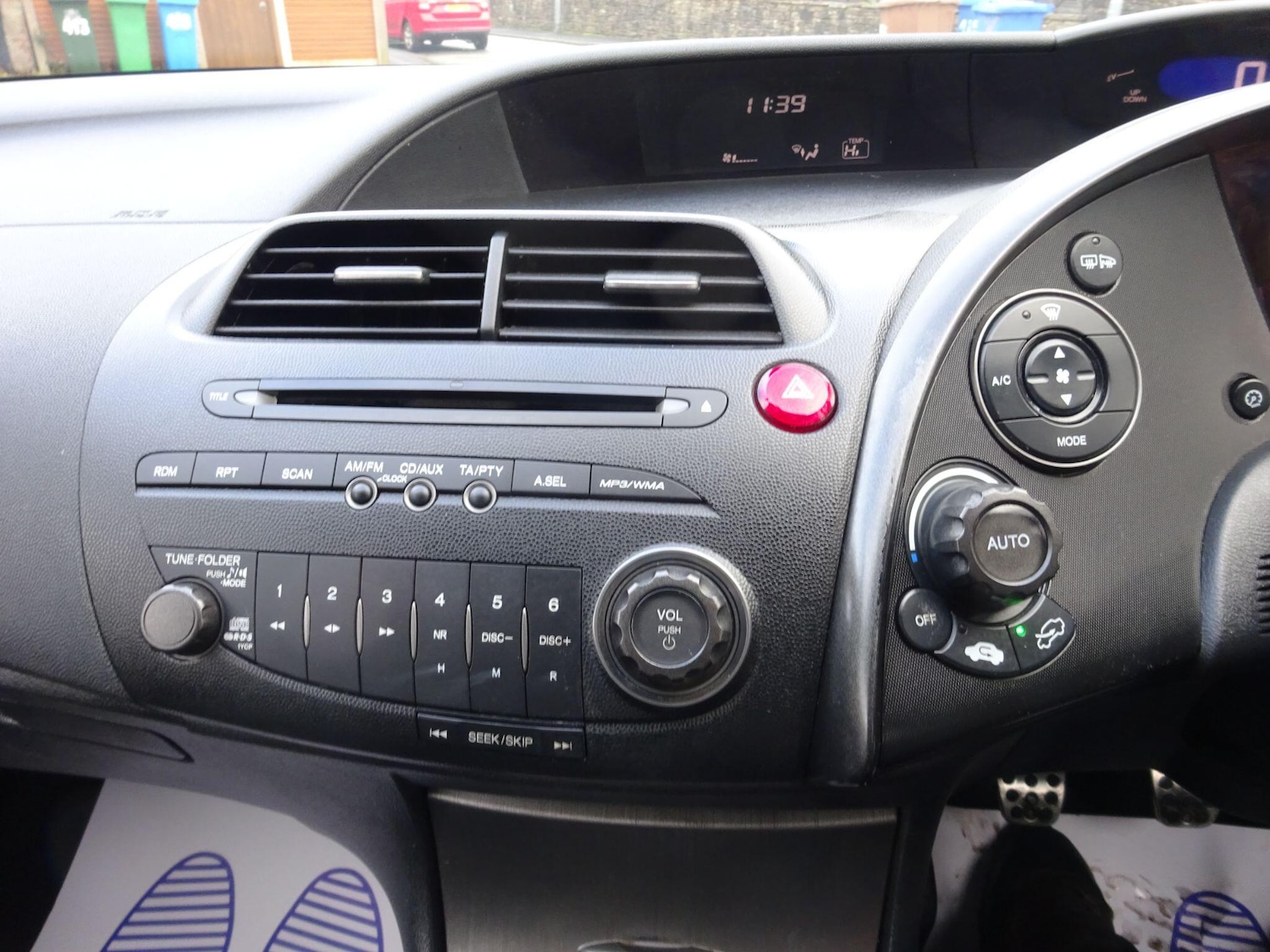 Used Honda Civic 2010 for sale - 77386811: Photo 17