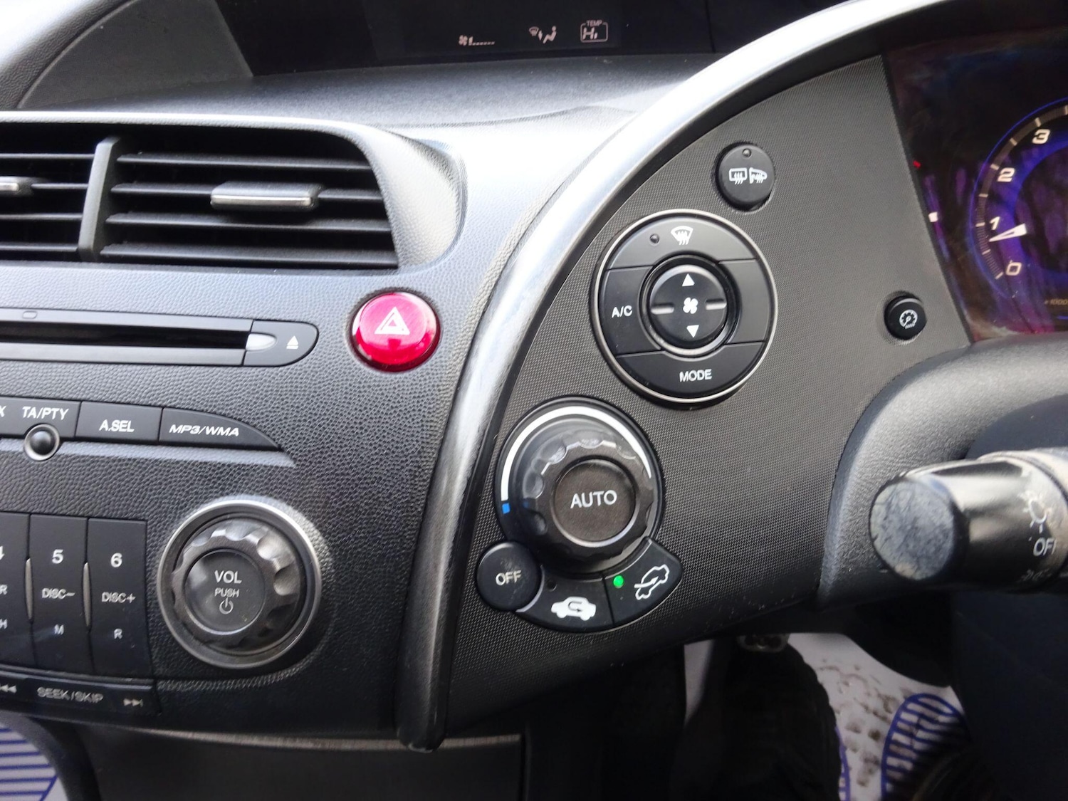 Used Honda Civic 2010 for sale - 77386811: Photo 20