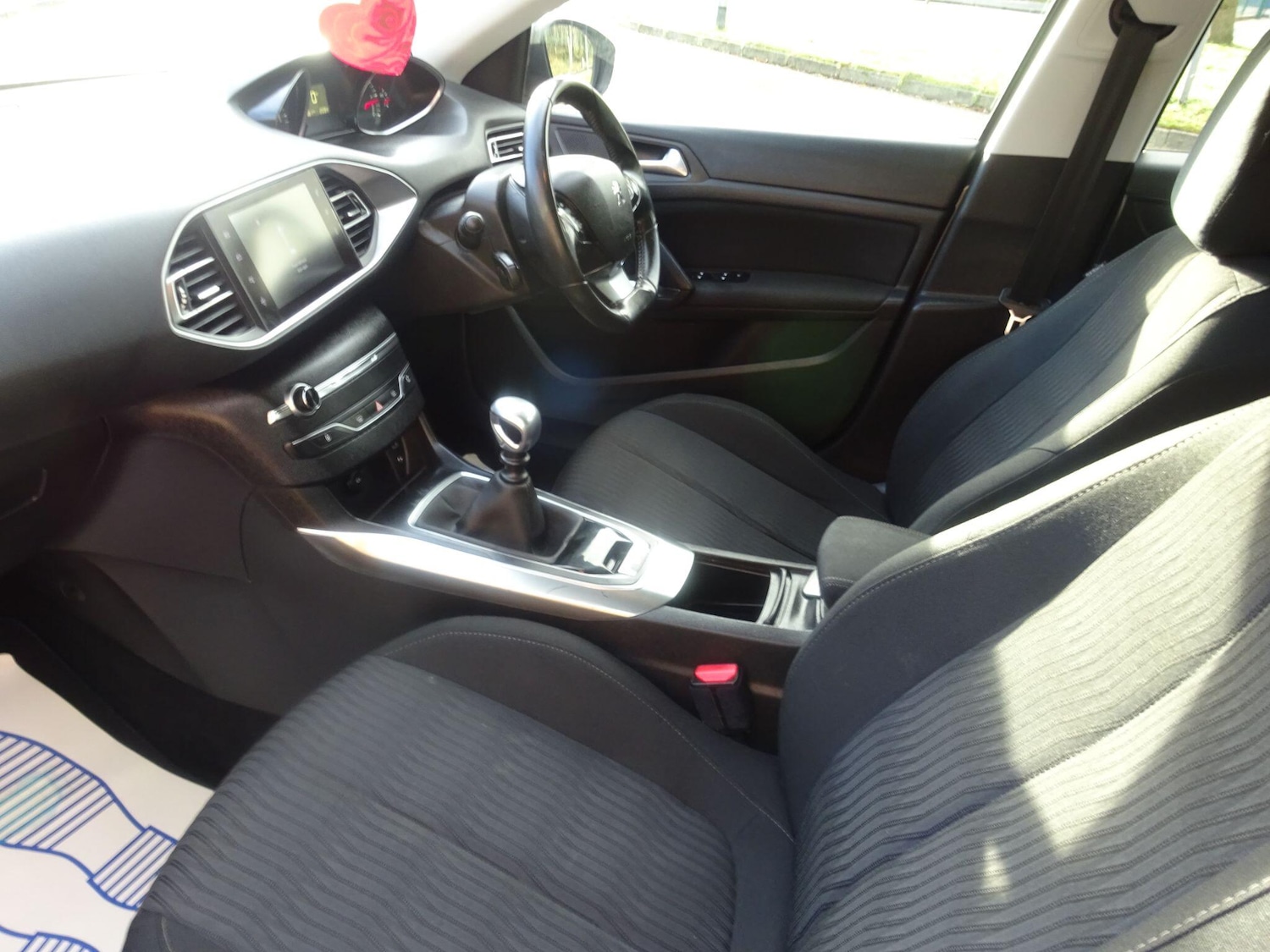 Used Peugeot 308 2014 for sale - 76865982: Photo 13