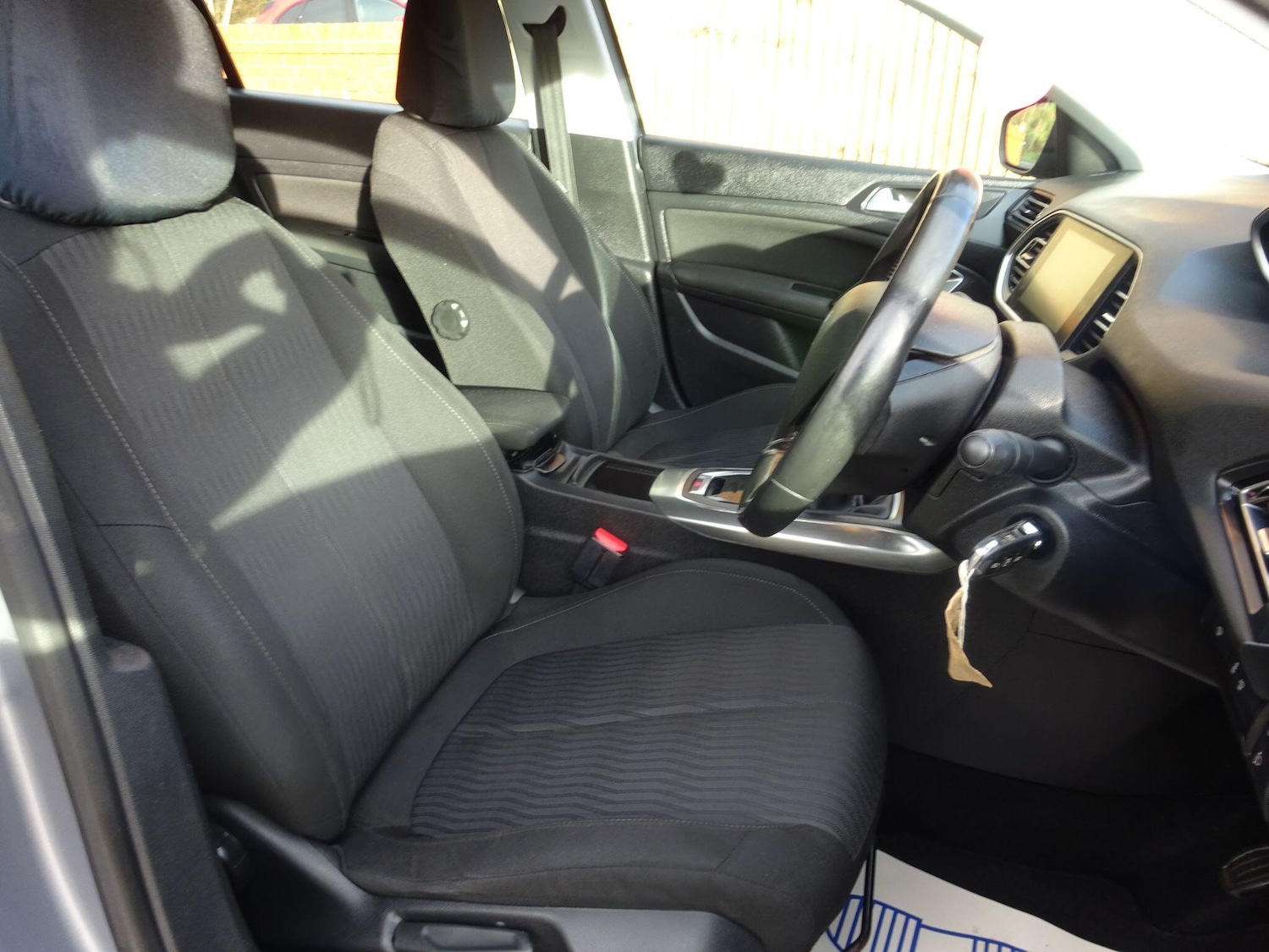 Used Peugeot 308 2014 for sale - 76865982: Photo 16