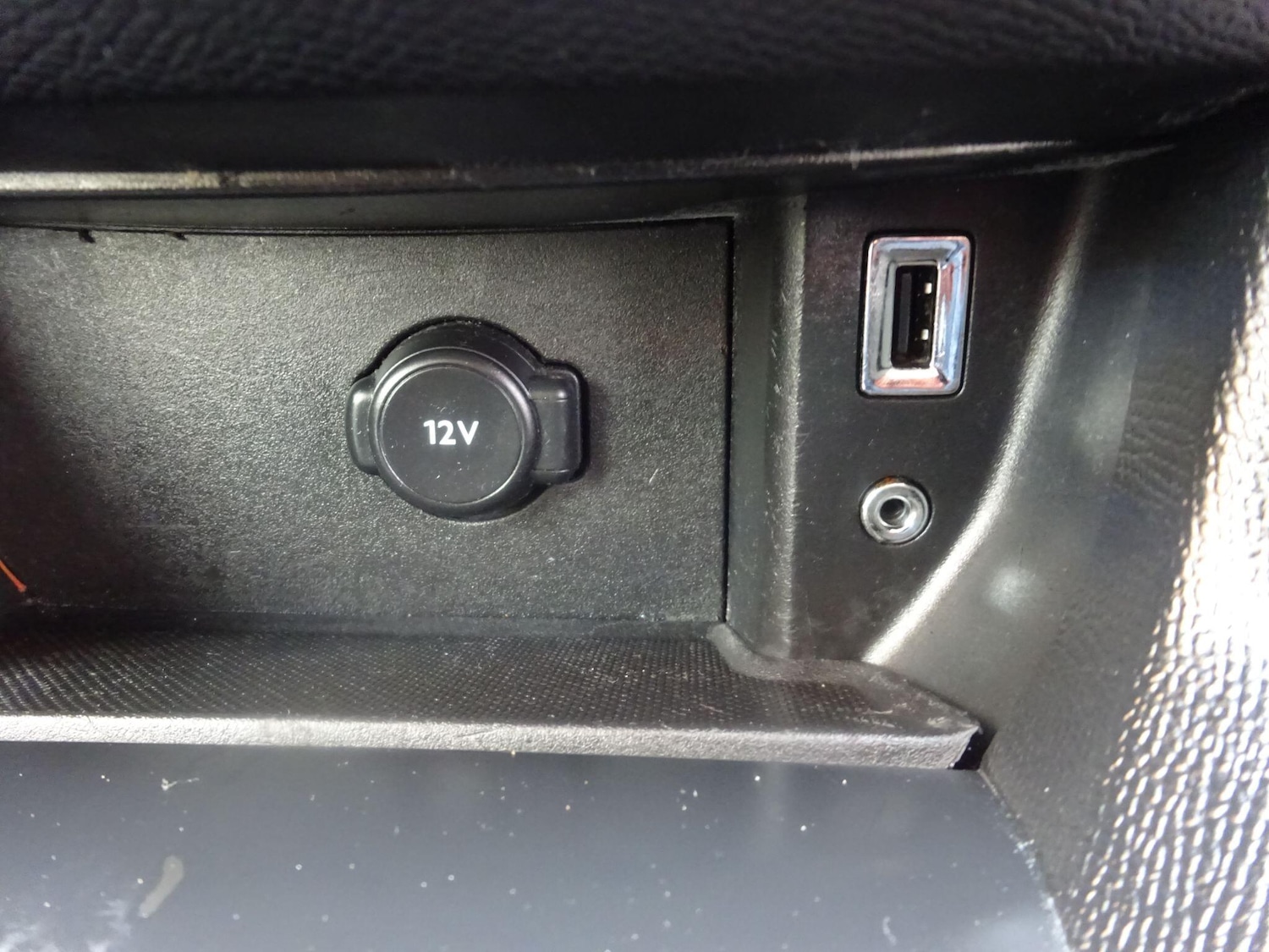 Used Peugeot 308 2014 for sale - 76865982: Photo 27