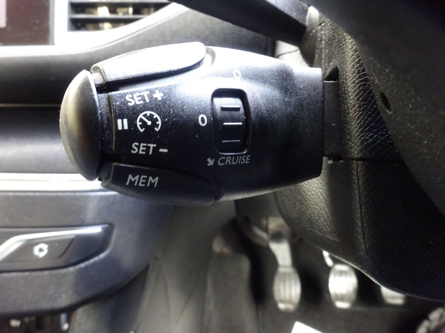 Used Peugeot 308 2014 for sale - 76865982: Photo 28