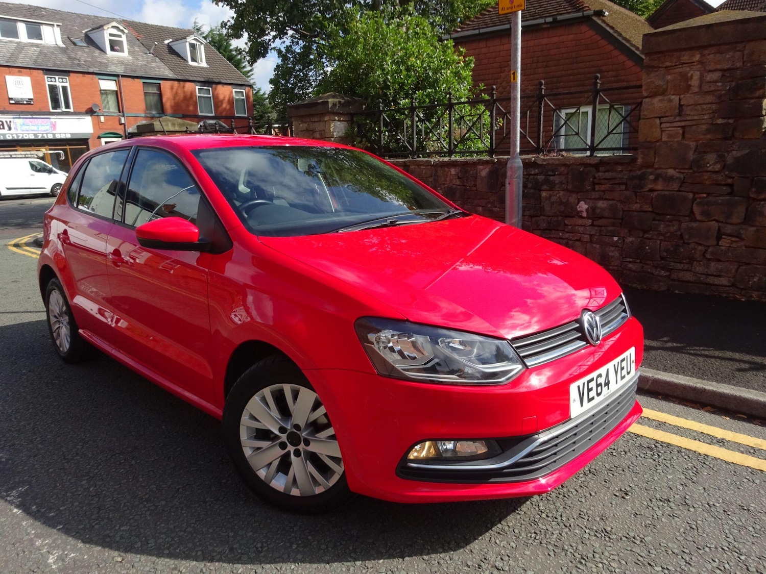 Used Volkswagen Polo 2014 for sale - 76715208: Photo 1