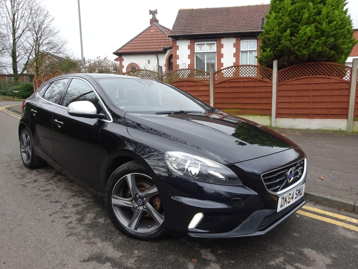 Used Volvo V40 2014 for sale - 77722857: Photo 1