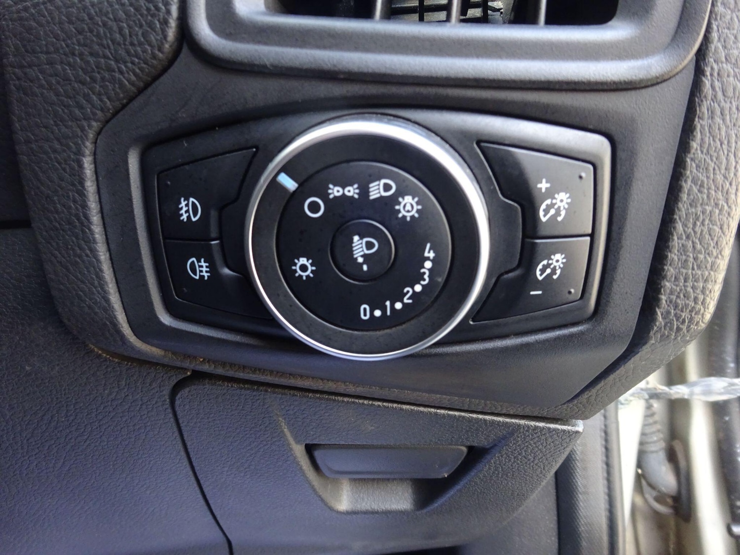 Used Ford Focus 2017 for sale - 78047652: Photo 28