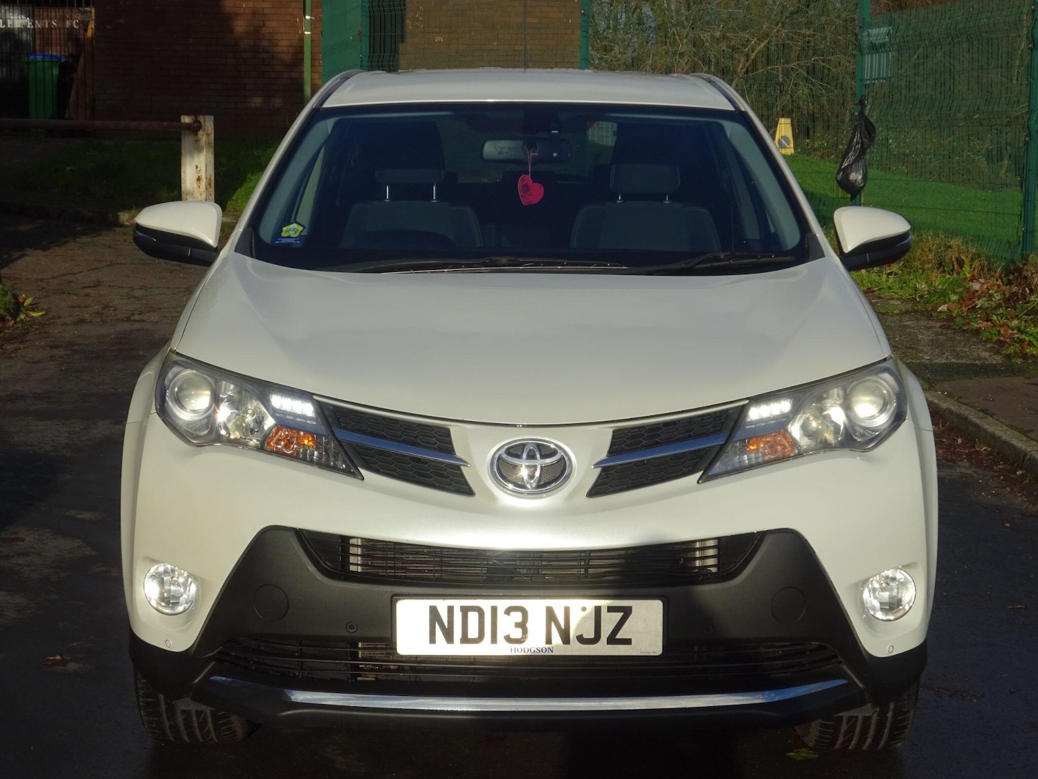 Used Toyota RAV4 2013 for sale - 76801875: Photo 2