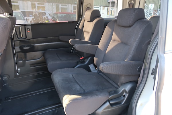 Used Honda Stepwagon 2012 for sale - 76268842: Photo 24