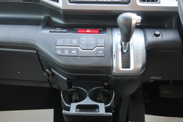 Used Honda Stepwagon 2012 for sale - 76268842: Photo 25