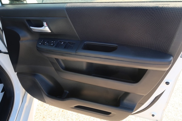 Used Honda Stepwagon 2012 for sale - 76268842: Photo 30