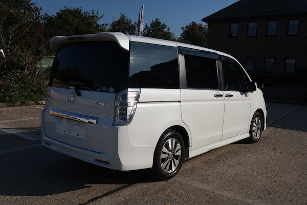 Used Honda Stepwagon 2012 for sale - 76268842: Photo 3