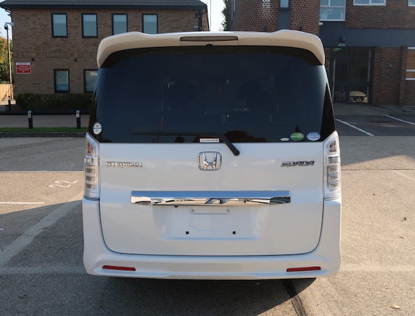 Used Honda Stepwagon 2012 for sale - 76268842: Photo 4