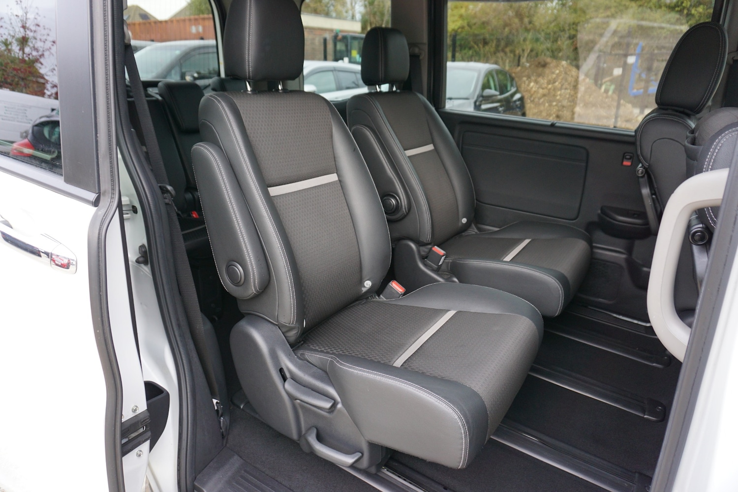 Used Honda Stepwagon 2018 for sale - 76440050: Photo 13