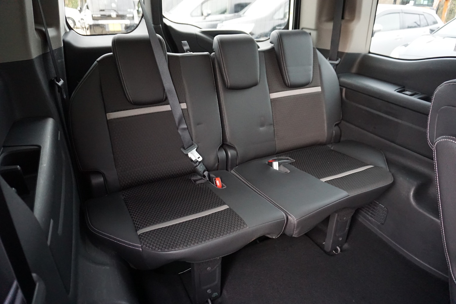 Used Honda Stepwagon 2018 for sale - 76440050: Photo 14