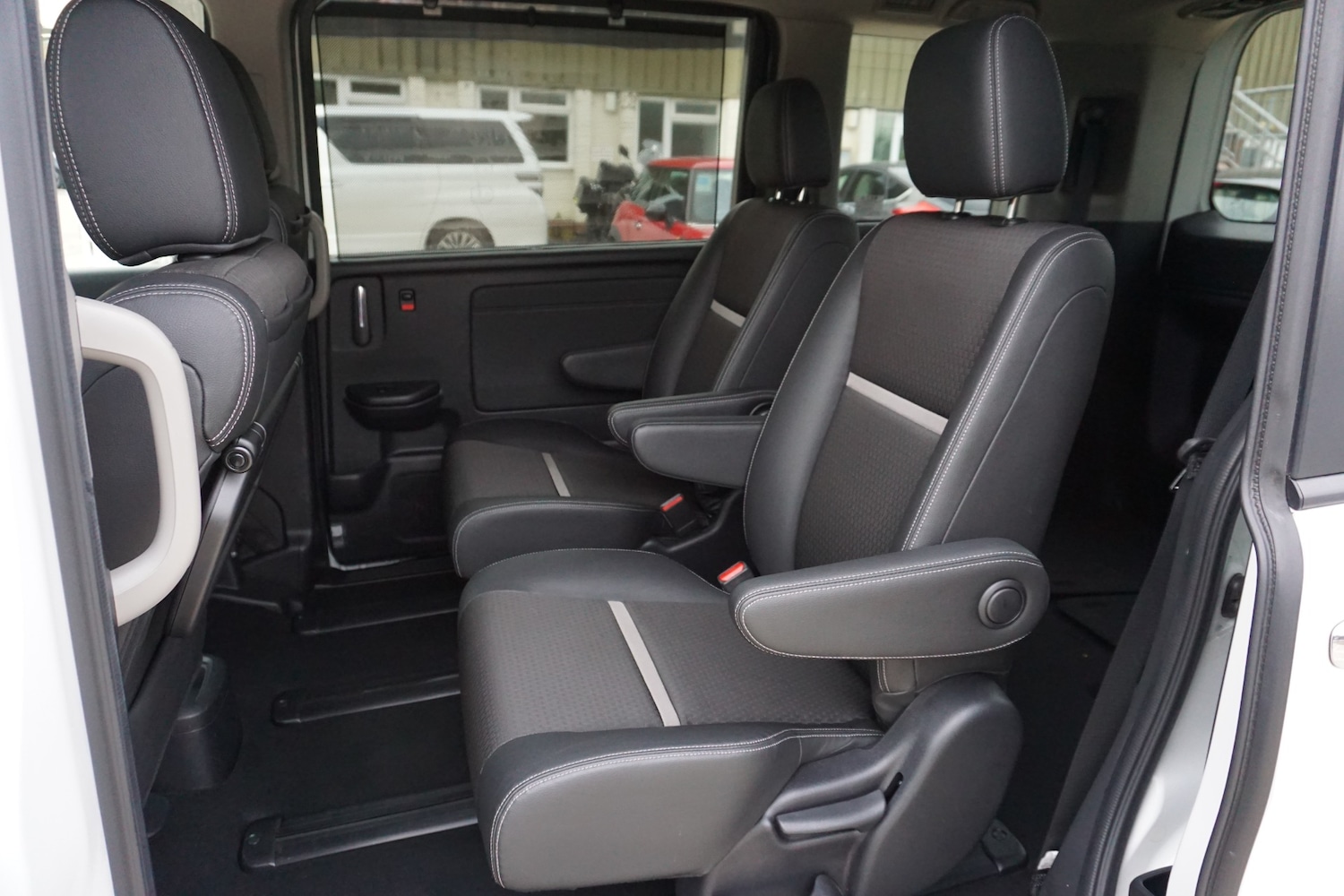 Used Honda Stepwagon 2018 for sale - 76440050: Photo 25