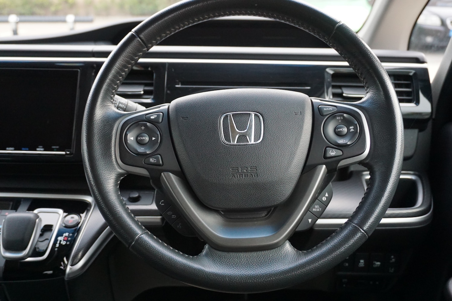 Used Honda Stepwagon 2018 for sale - 76440050: Photo 28