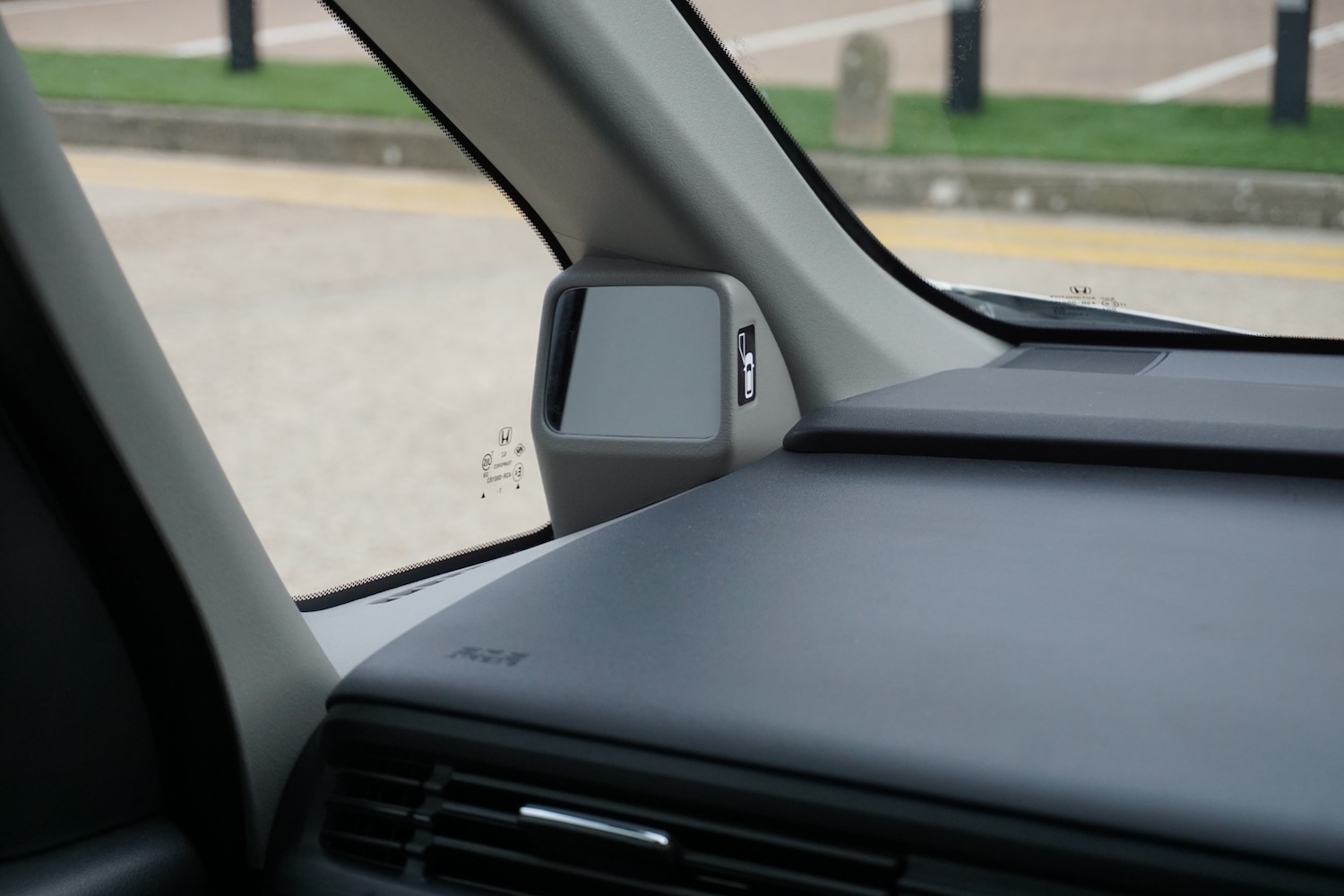 Used Honda Stepwagon 2018 for sale - 76440050: Photo 32