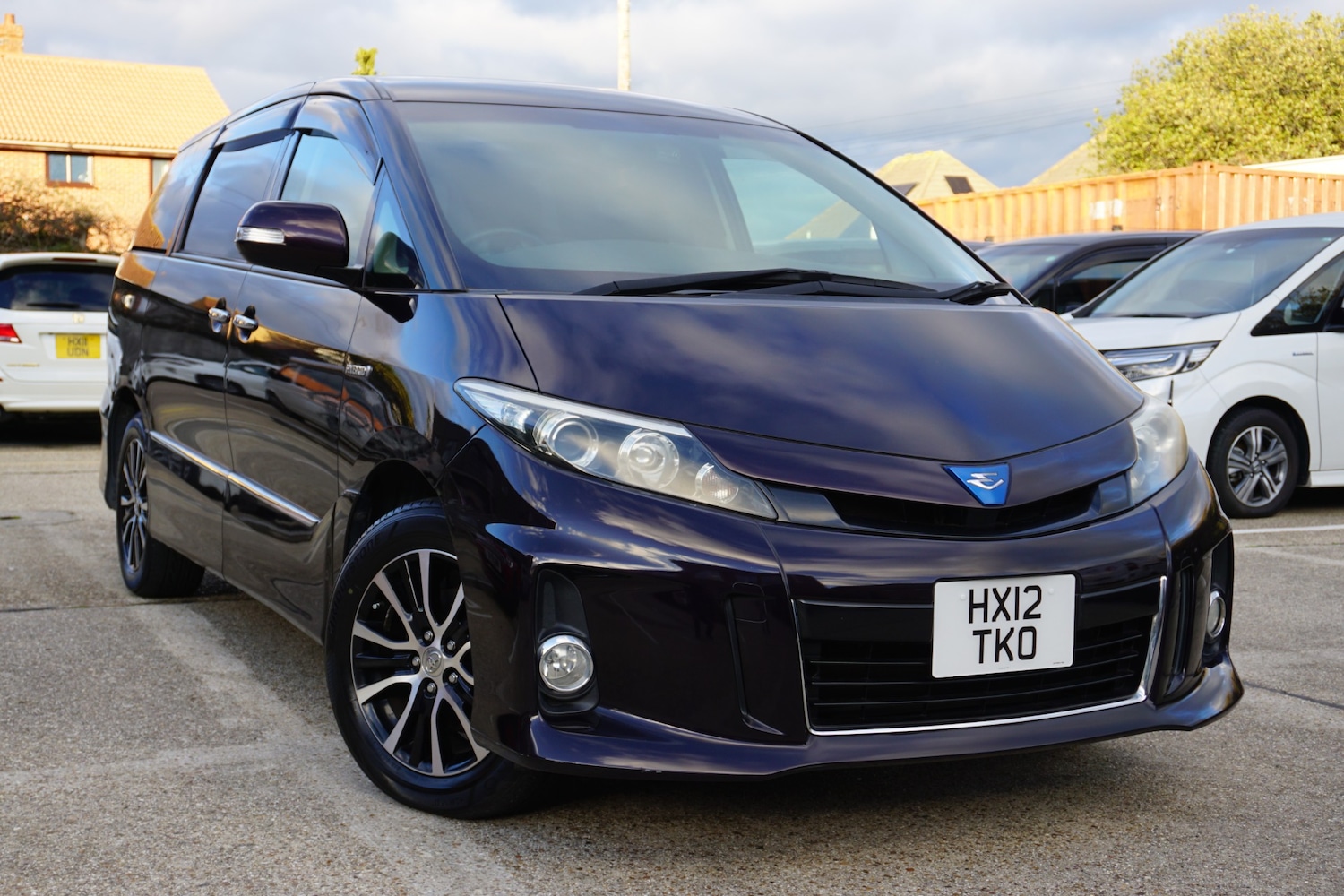 Used Toyota Estima 2025 for sale - 76700547: Photo 1