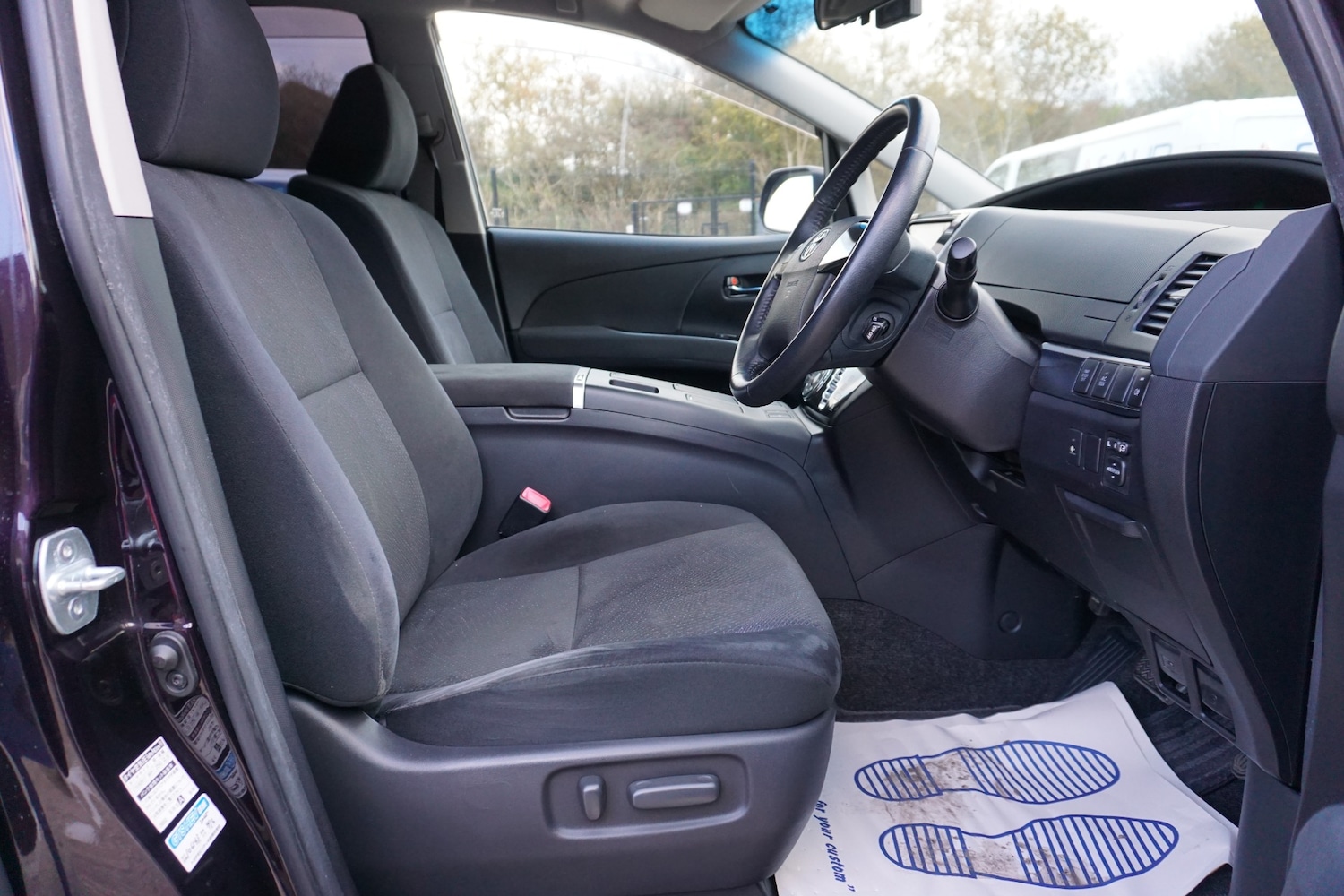 Used Toyota Estima 2025 for sale - 76700547: Photo 11