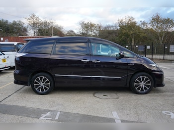 Used Toyota Estima 2012 for sale - 76700547: Photo