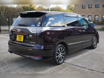 Used Toyota Estima 2012 for sale - 76700547: Photo