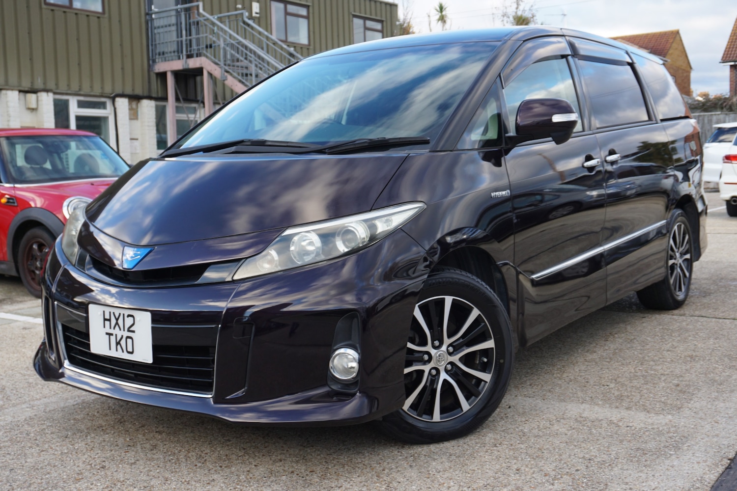 Used Toyota Estima 2025 for sale - 76700547: Photo 6