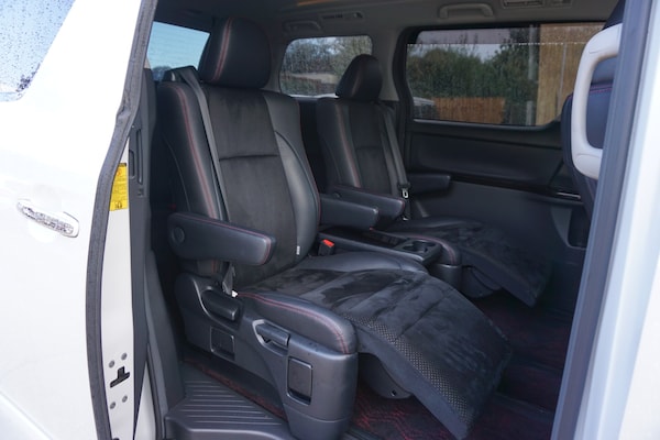 Used Toyota Vellfire 2013 for sale - 76018284: Photo 12