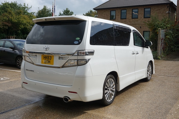 Used Toyota Vellfire 2013 for sale - 76018284: Photo 3