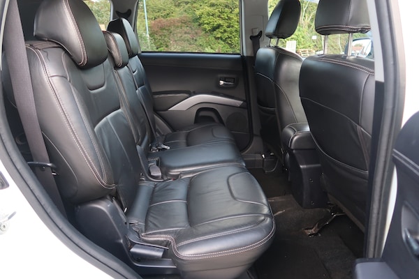 Used Mitsubishi Outlander 2012 for sale - 76171047: Photo 12